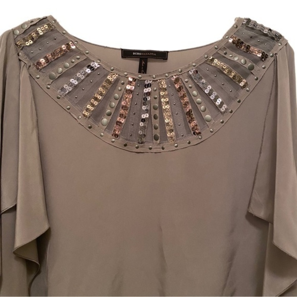 BCBGMaxAzria Gray Silver Embellished‎ Silk Short Sleeve Blouse Top Size Medium - Picture 5 of 6